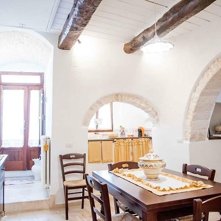 Trullo "Vicolo Fiorito" Villa Alberobello Bagian luar foto