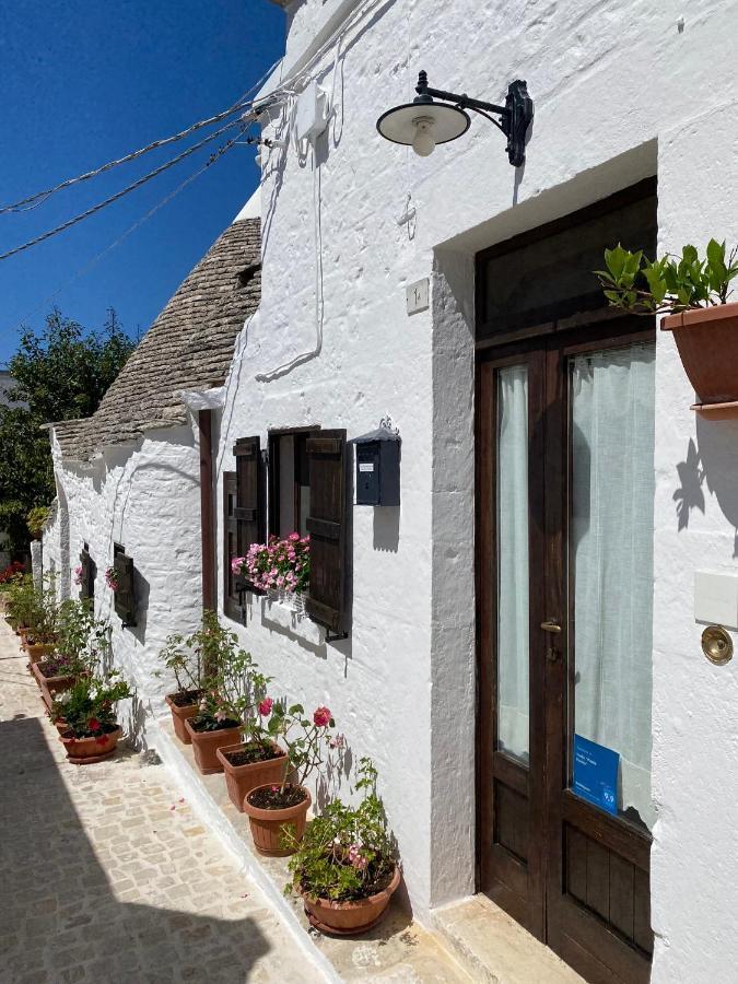 Trullo "Vicolo Fiorito" Villa Alberobello Bagian luar foto