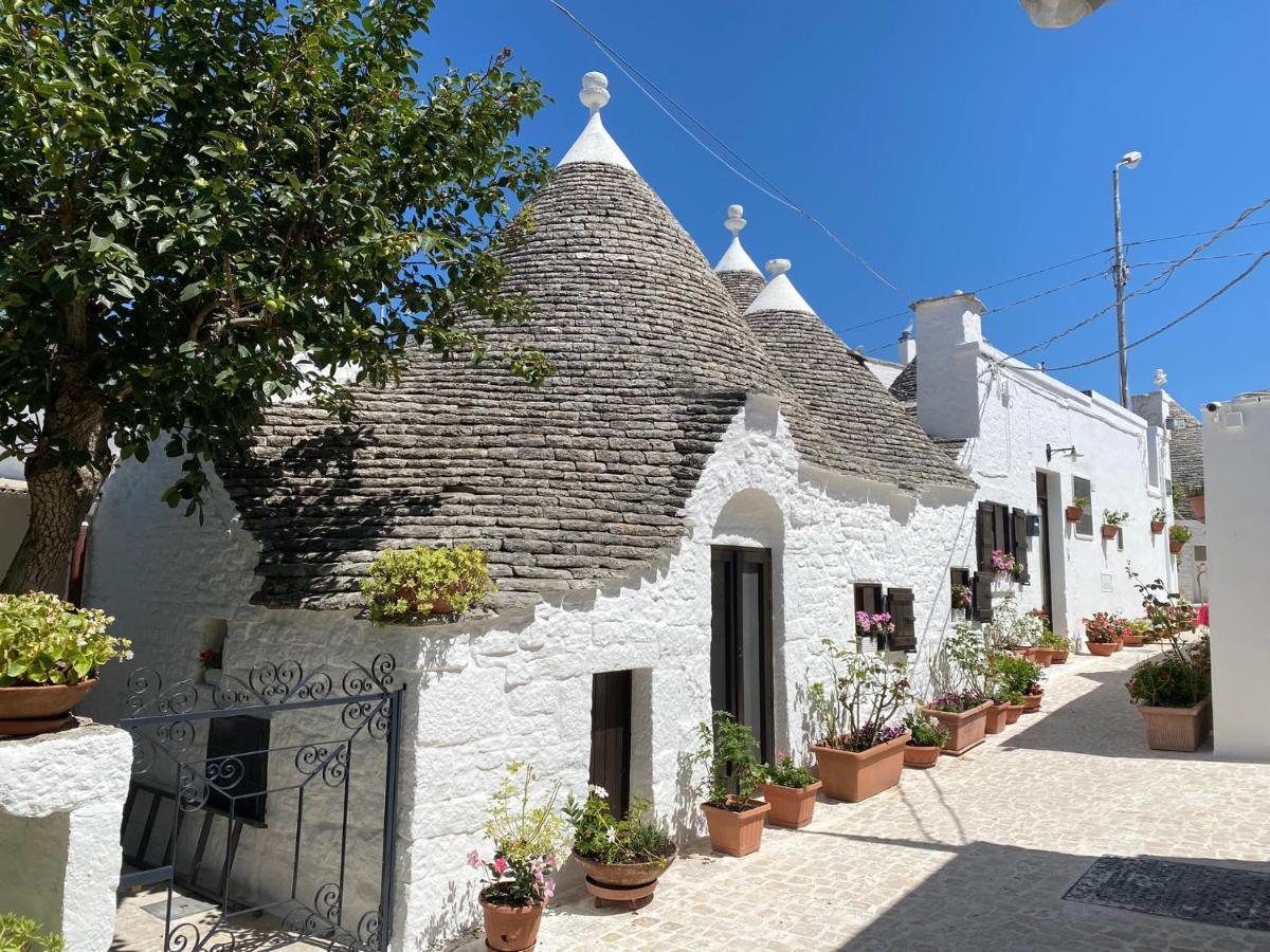 Trullo "Vicolo Fiorito" Villa Alberobello Bagian luar foto