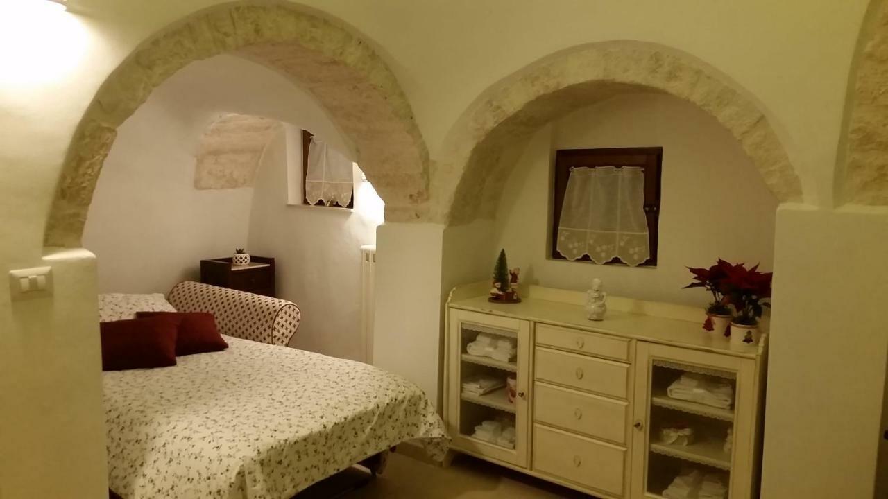 Trullo "Vicolo Fiorito" Villa Alberobello Bagian luar foto