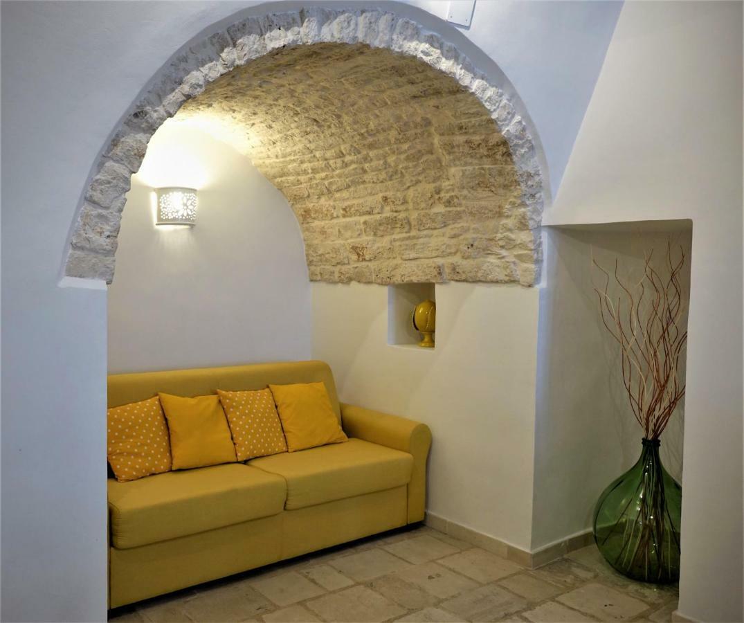 Trullo "Vicolo Fiorito" Villa Alberobello Bagian luar foto