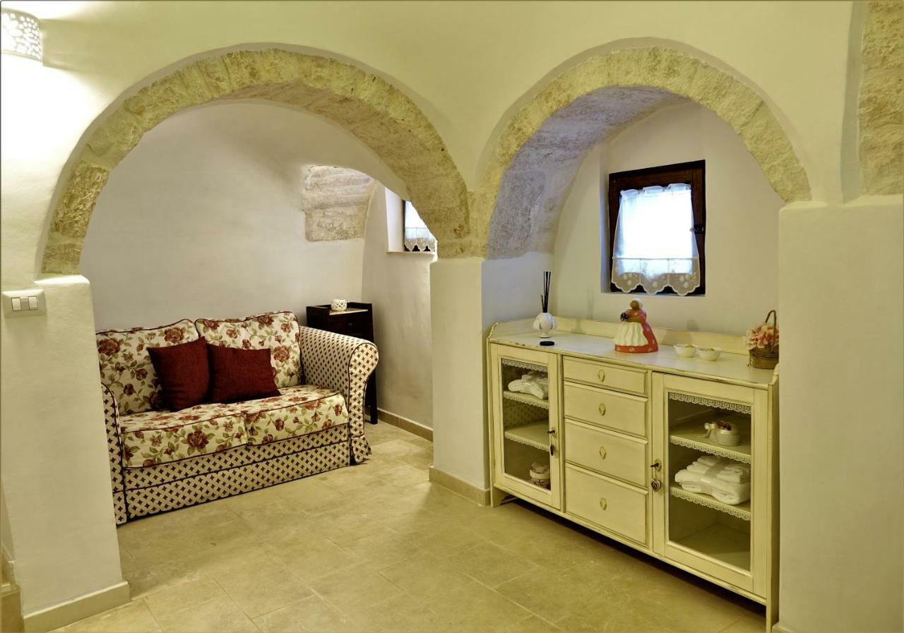 Trullo "Vicolo Fiorito" Villa Alberobello Bagian luar foto